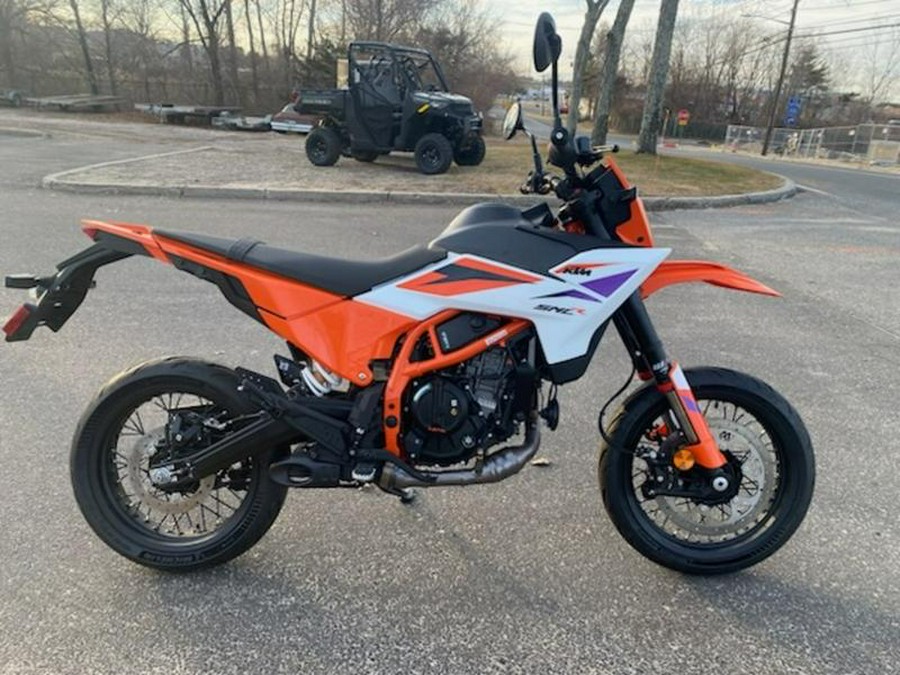 2026 KTM 390 SMC R
