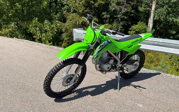 2027 Kawasaki KLX 140R F