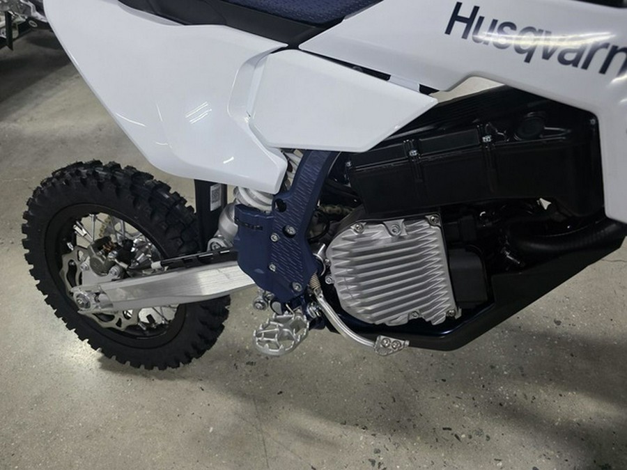 2027 Husqvarna EE 5