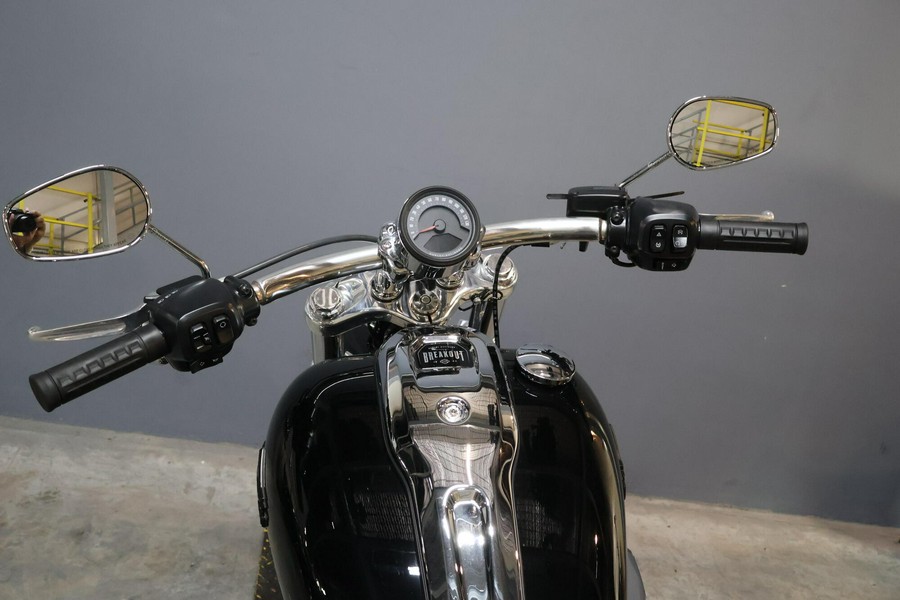 2025 Harley-Davidson Breakout