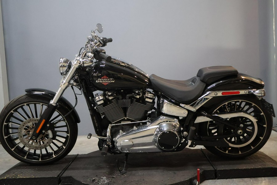 2025 Harley-Davidson Breakout