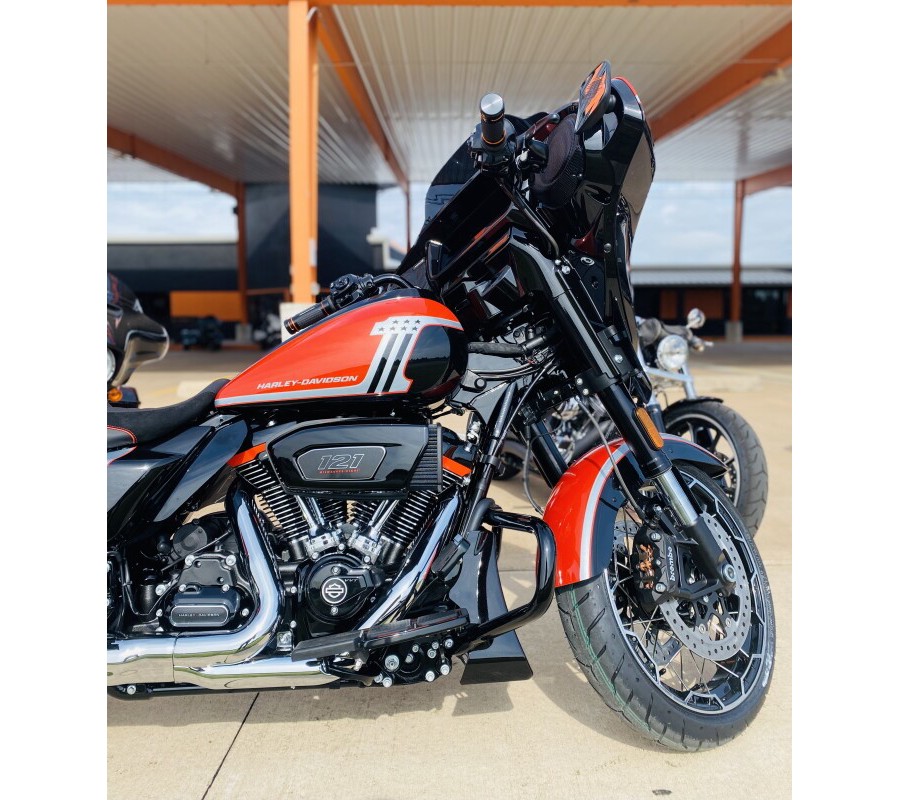 FLHXSE 2024 CVO™ Street Glide®