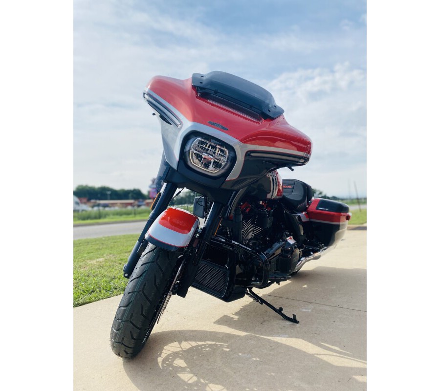 FLHXSE 2024 CVO™ Street Glide®