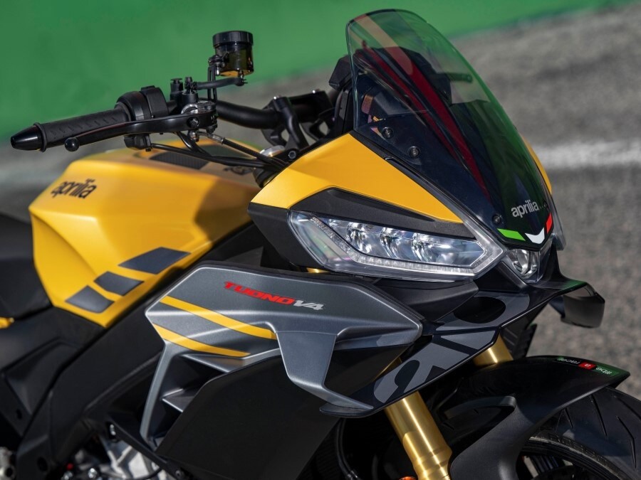 2027 Aprilia Tuono V4 1100