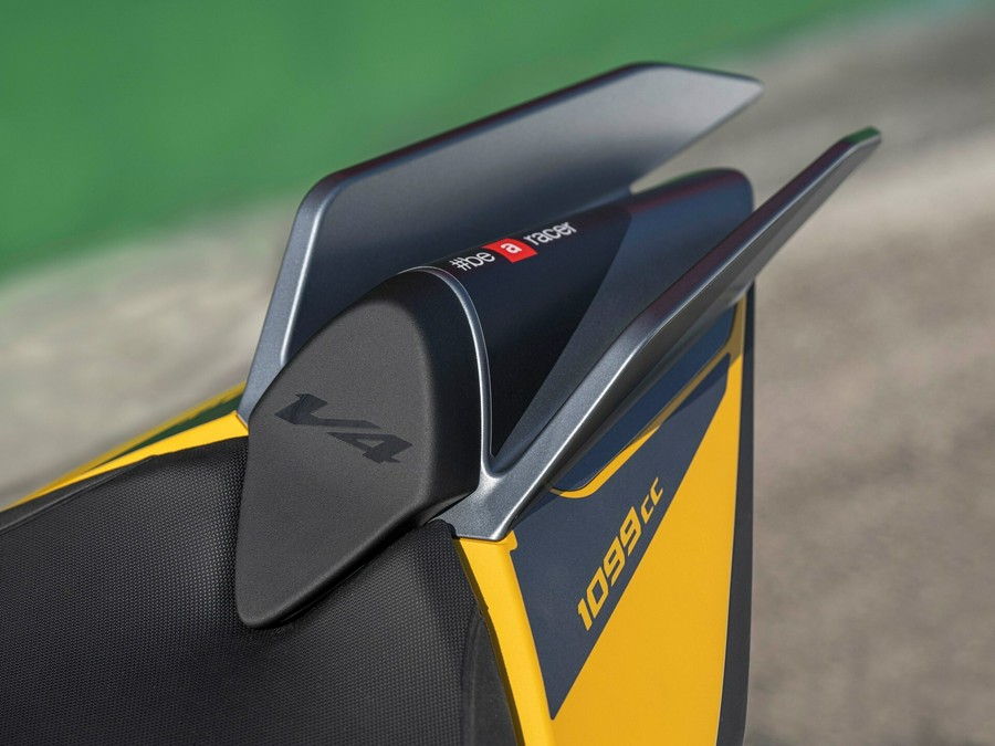 2027 Aprilia Tuono V4 1100