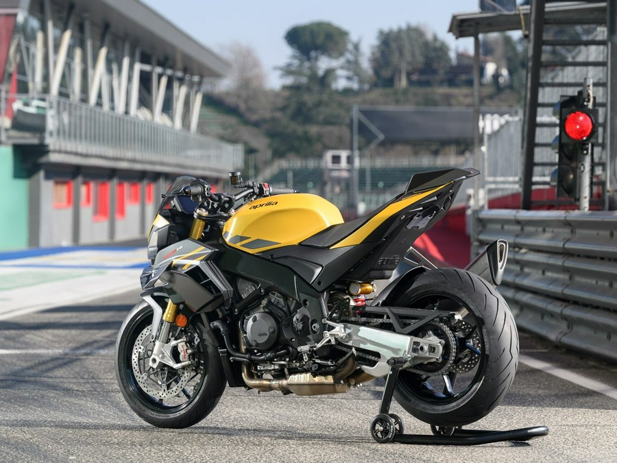 2027 Aprilia Tuono V4 1100
