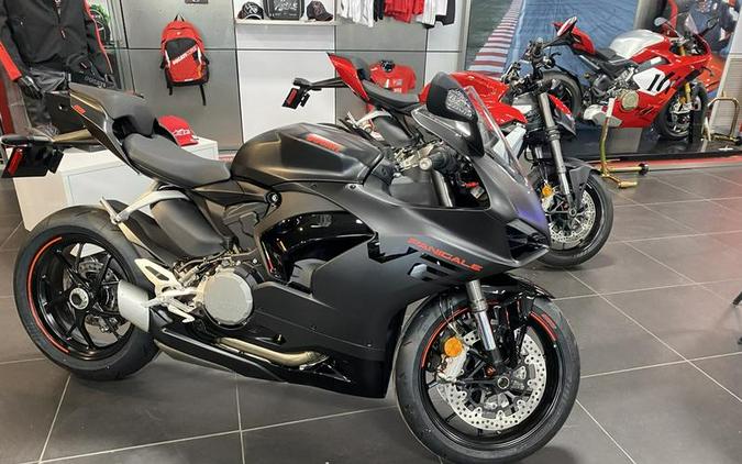 2024 Ducati Panigale V2 Black on Black