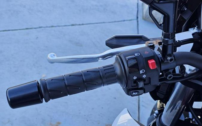 2026 Kawasaki Z500 SE ABS