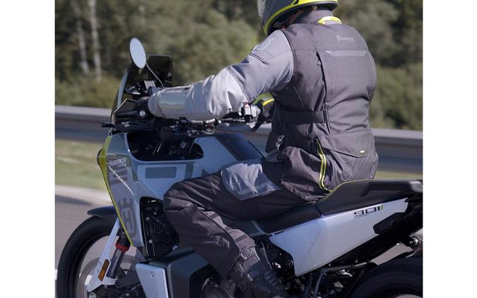 2025 Husqvarna Norden 901