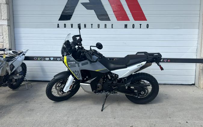 2025 Husqvarna Norden 901