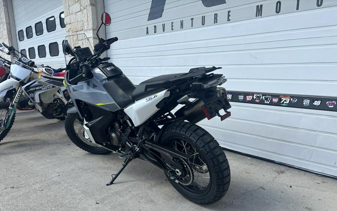 2025 Husqvarna Norden 901