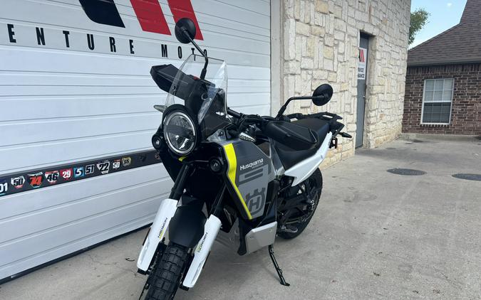 2025 Husqvarna Norden 901