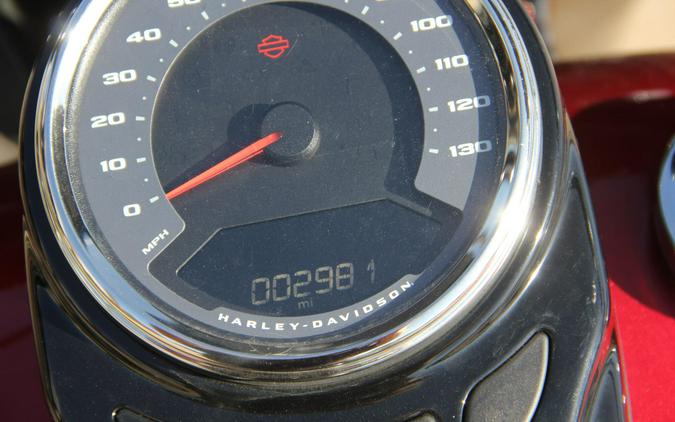2026 Harley-Davidson FLHC Heritage Classic