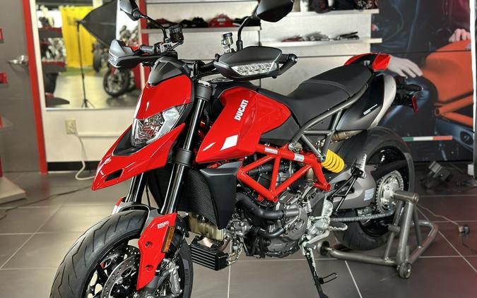 2024 Ducati HYPERMOTARD 950