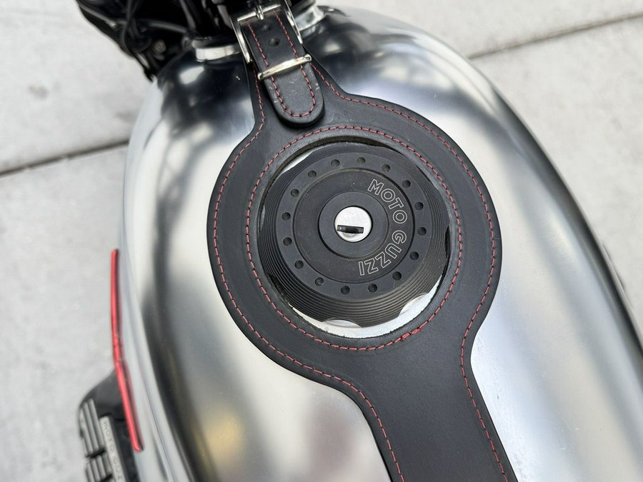 2020 Moto Guzzi V7 III Carbon Shine