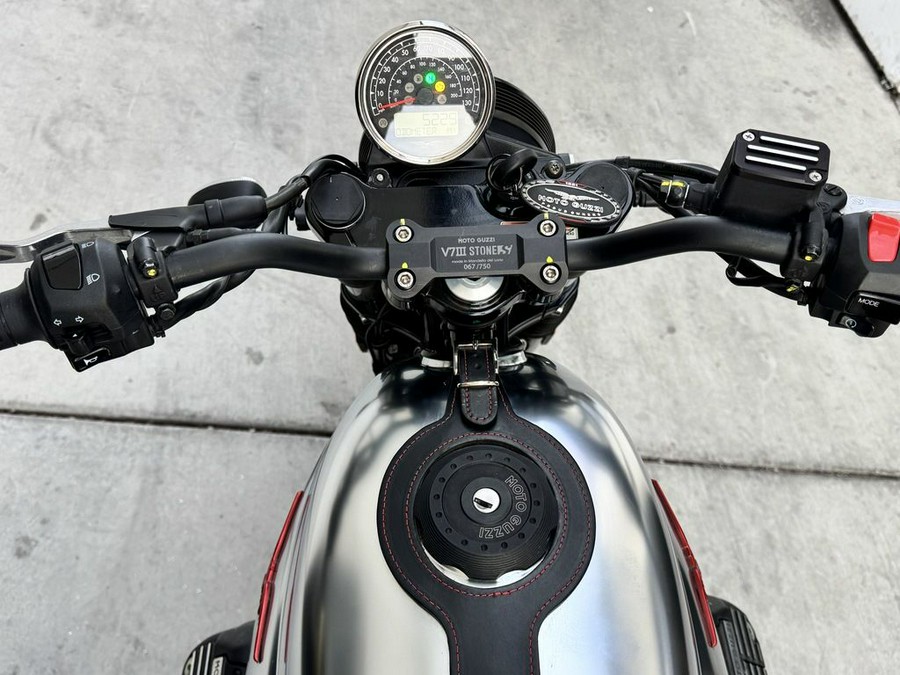 2020 Moto Guzzi V7 III Carbon Shine