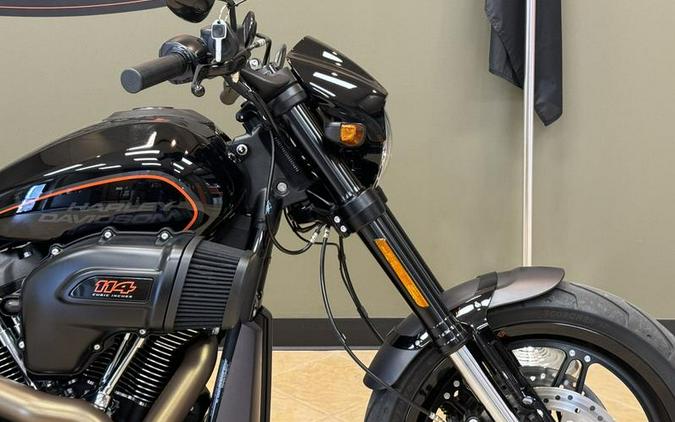 2019 Harley-Davidson® FXDRS - FXDR™ 114