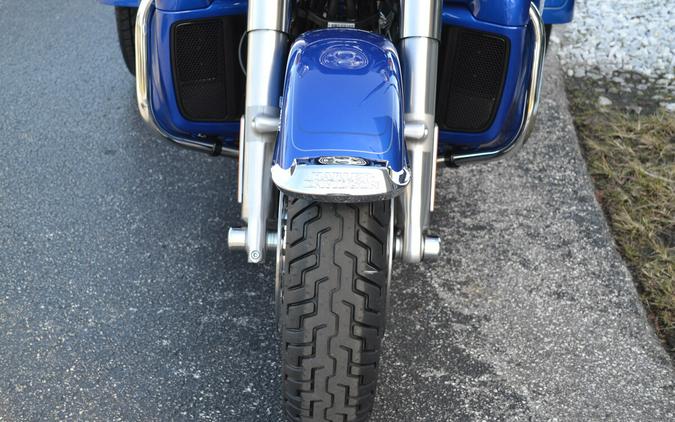 2024 Harley-Davidson Tri Glide Ultra Blue Burst - FLHTCUTG