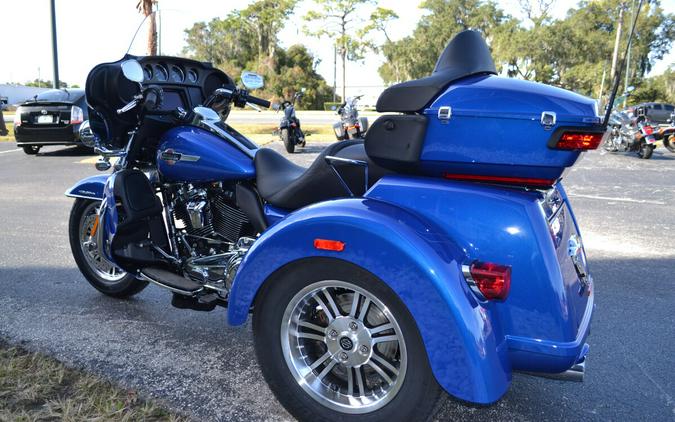 2024 Harley-Davidson Tri Glide Ultra Blue Burst - FLHTCUTG