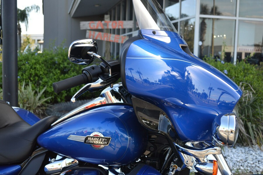 2024 Harley-Davidson Tri Glide Ultra Blue Burst - FLHTCUTG