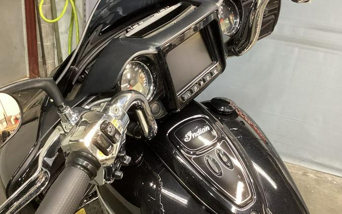 2019 Indian Motorcycle® Chieftain® Limited Thunder Black Pearl