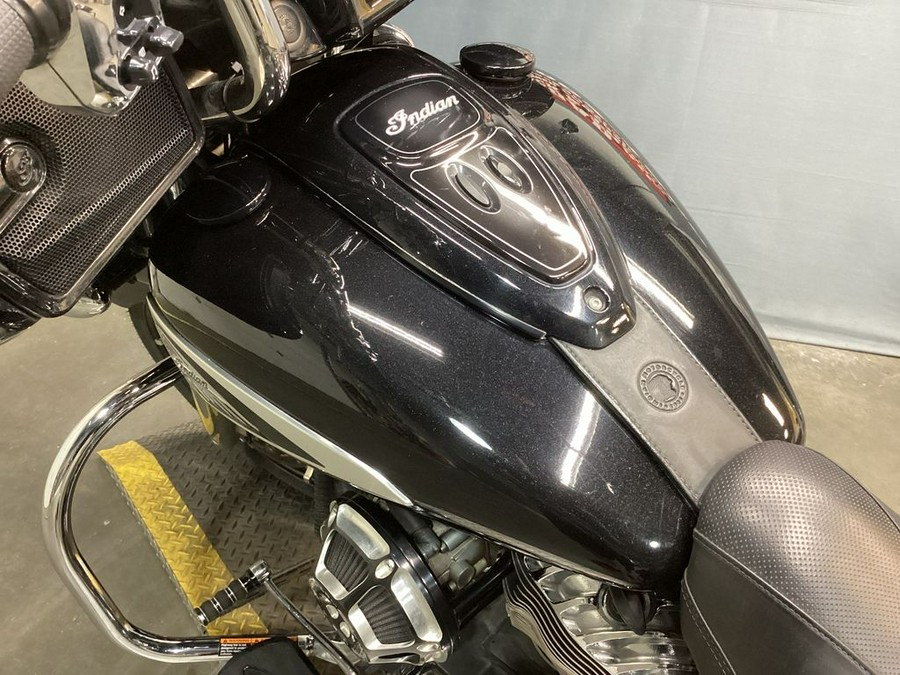 2019 Indian Motorcycle® Chieftain® Limited Thunder Black Pearl