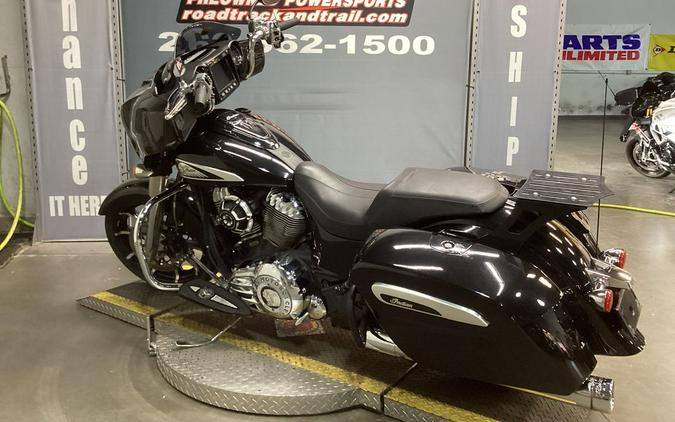 2019 Indian Motorcycle® Chieftain® Limited Thunder Black Pearl