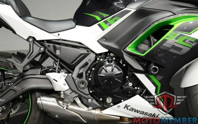 2022 Kawasaki Ninja 650 Pearl Robotic White/Metallic Carbon Gra