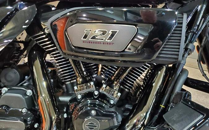 2025 Harley-Davidson® FLHXSE - CVO™ Street Glide®