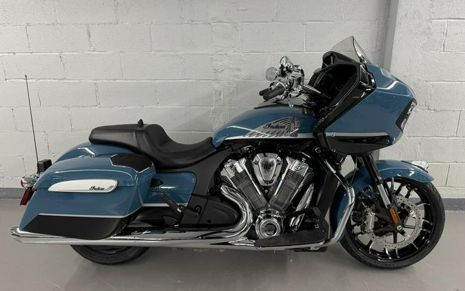 2026 Indian Challenger Limited 112 W/ Powerband
