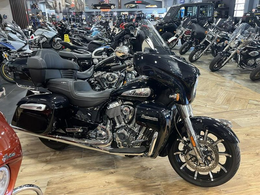 2022 Indian Motorcycle® Roadmaster® Limited Black Azure Crystal