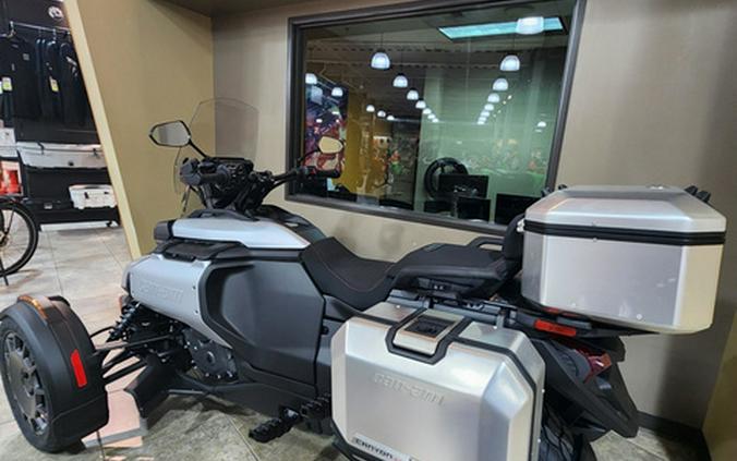 2025 Can-Am Canyon? XT