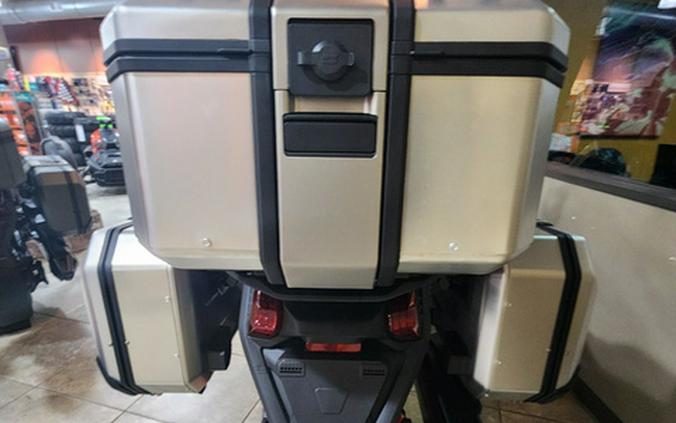 2025 Can-Am Canyon? XT