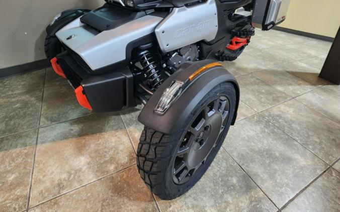 2025 Can-Am Canyon? XT