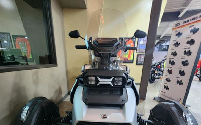 2025 Can-Am Canyon? XT