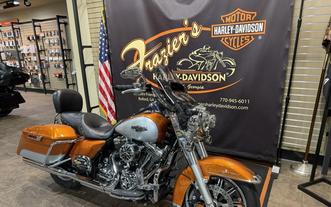 2014 Harley-Davidson® Road King® WHSKY/B SILVER W/ PINSTRIPE