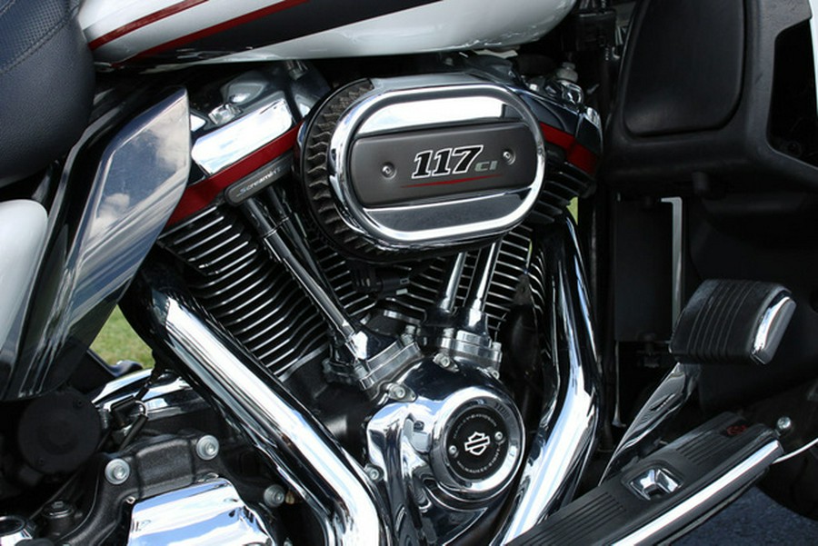 2020 Harley-Davidson FLHTCUTGSE - CVO Tri Glide