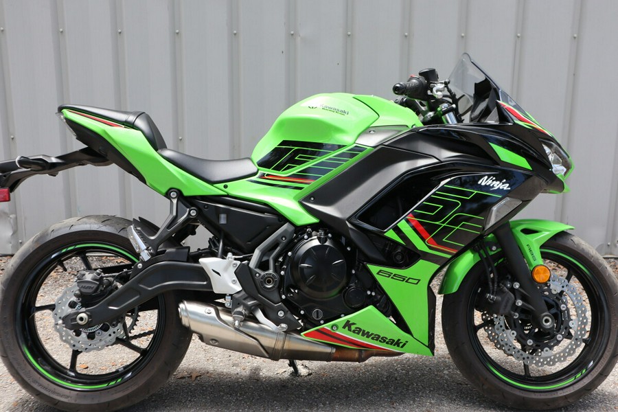 2023 Kawasaki Ninja 650 KRT Edition