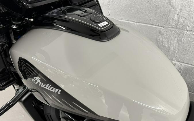 2026 Indian CHALLENGER DARK HORSE 112 w/ PowerBand