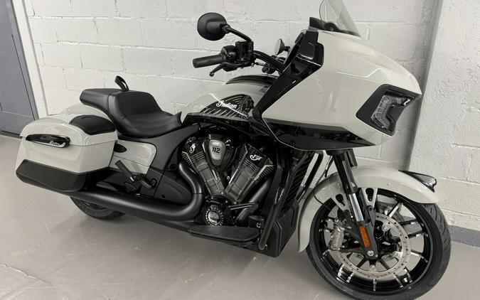 2026 Indian CHALLENGER DARK HORSE 112 w/ PowerBand