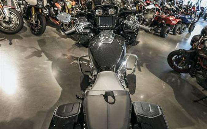 2024 Indian Motorcycle Challenger® Limited with PowerBand Audio Package