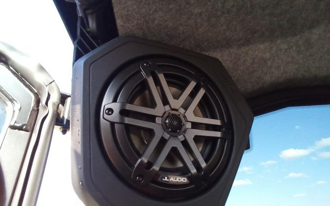 2026 Can-Am Defender MAX Limited HD11