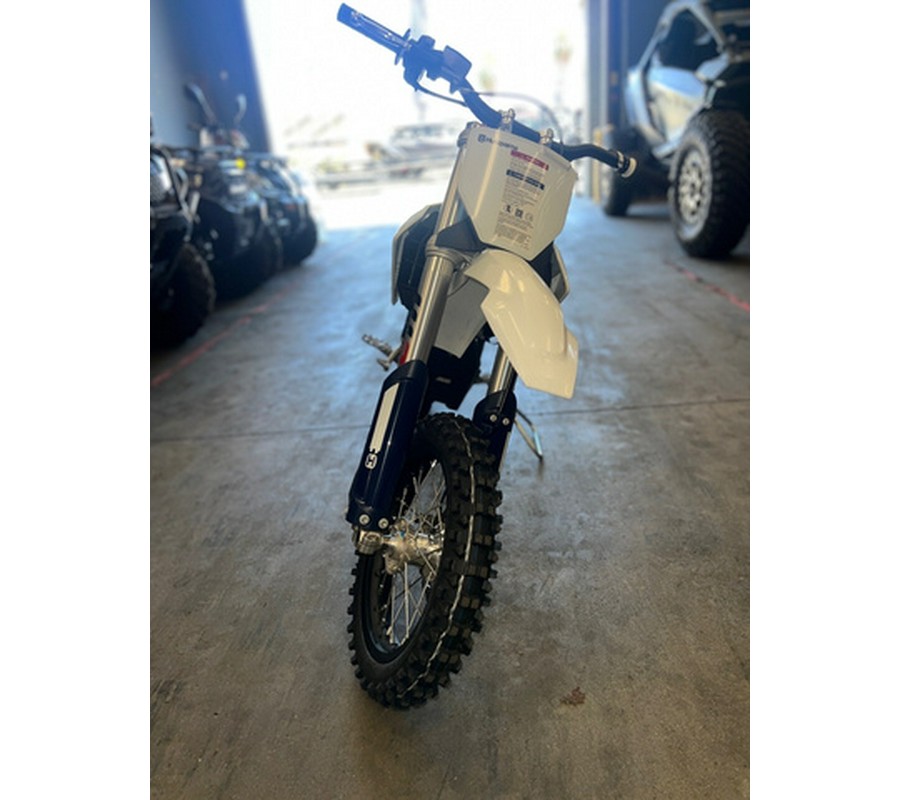 2027 Husqvarna Motorcycles EE 5