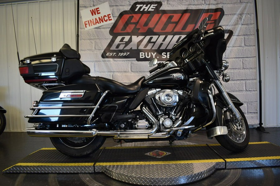 2010 Harley-Davidson® FLHTCU - Ultra Classic® Electra Glide