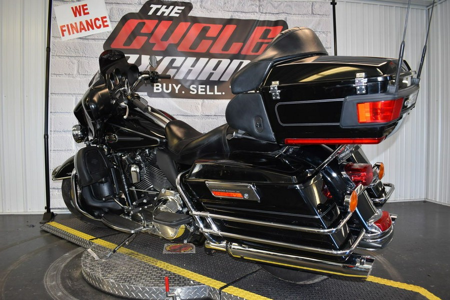 2010 Harley-Davidson® FLHTCU - Ultra Classic® Electra Glide