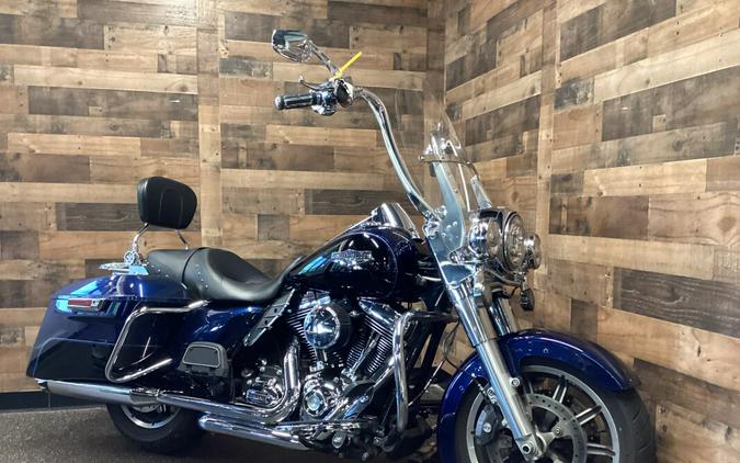 2014 Harley-Davidson® Road King® Big Blue Pearl/Vivid Black