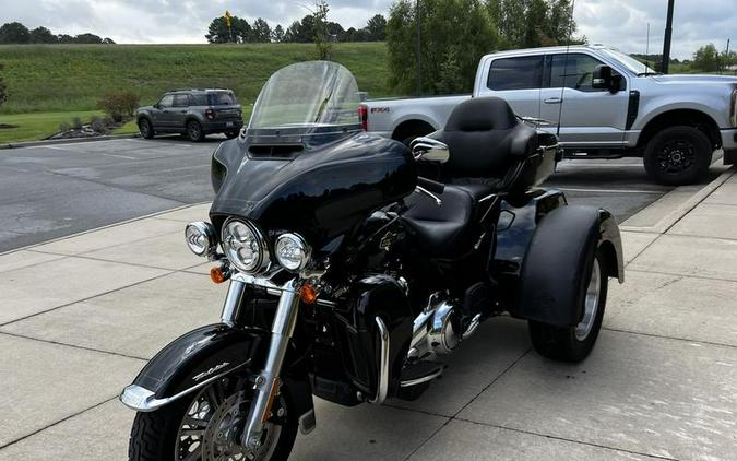 2022 Harley-Davidson® FLHTCUTG - Tri Glide® Ultra