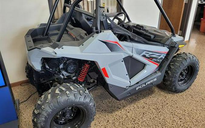 2024 Polaris RZR 200 EFI