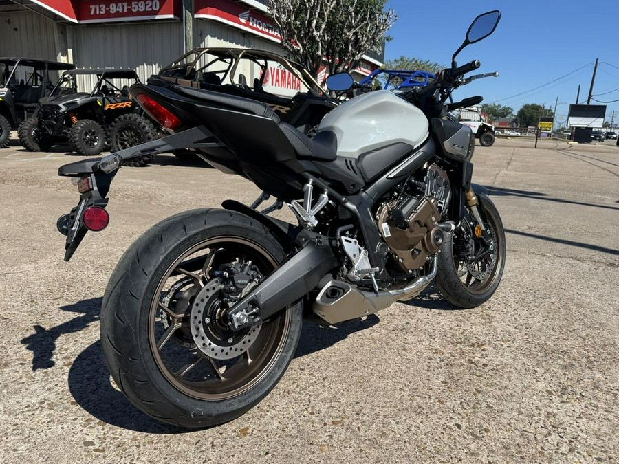 2025 Honda® CB650R E-Clutch