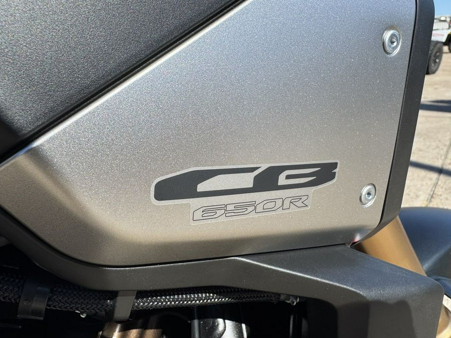 2025 Honda® CB650R E-Clutch